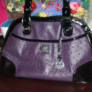 purses, Tops, Scorges (skirtshorts) and Shoes